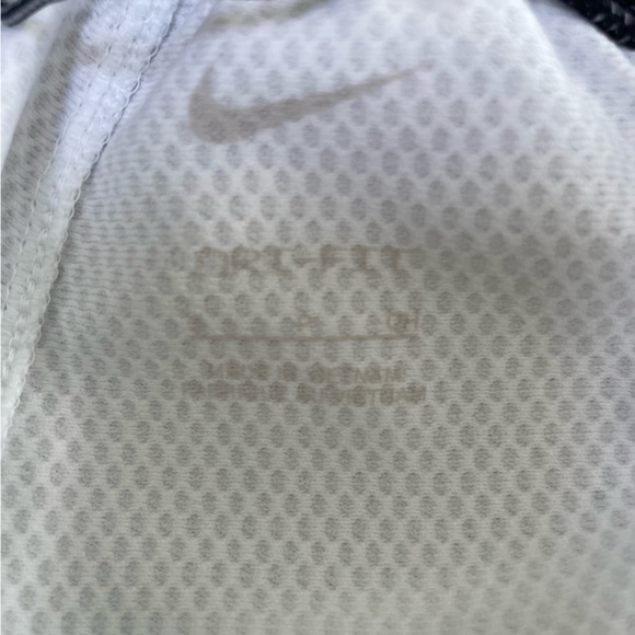 Nike DriFit Boys shorts - Picture 2 of 4